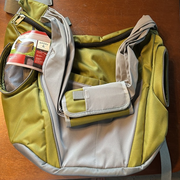 Go Gaga Daddy Diaper Bag - Picture 2 of 12